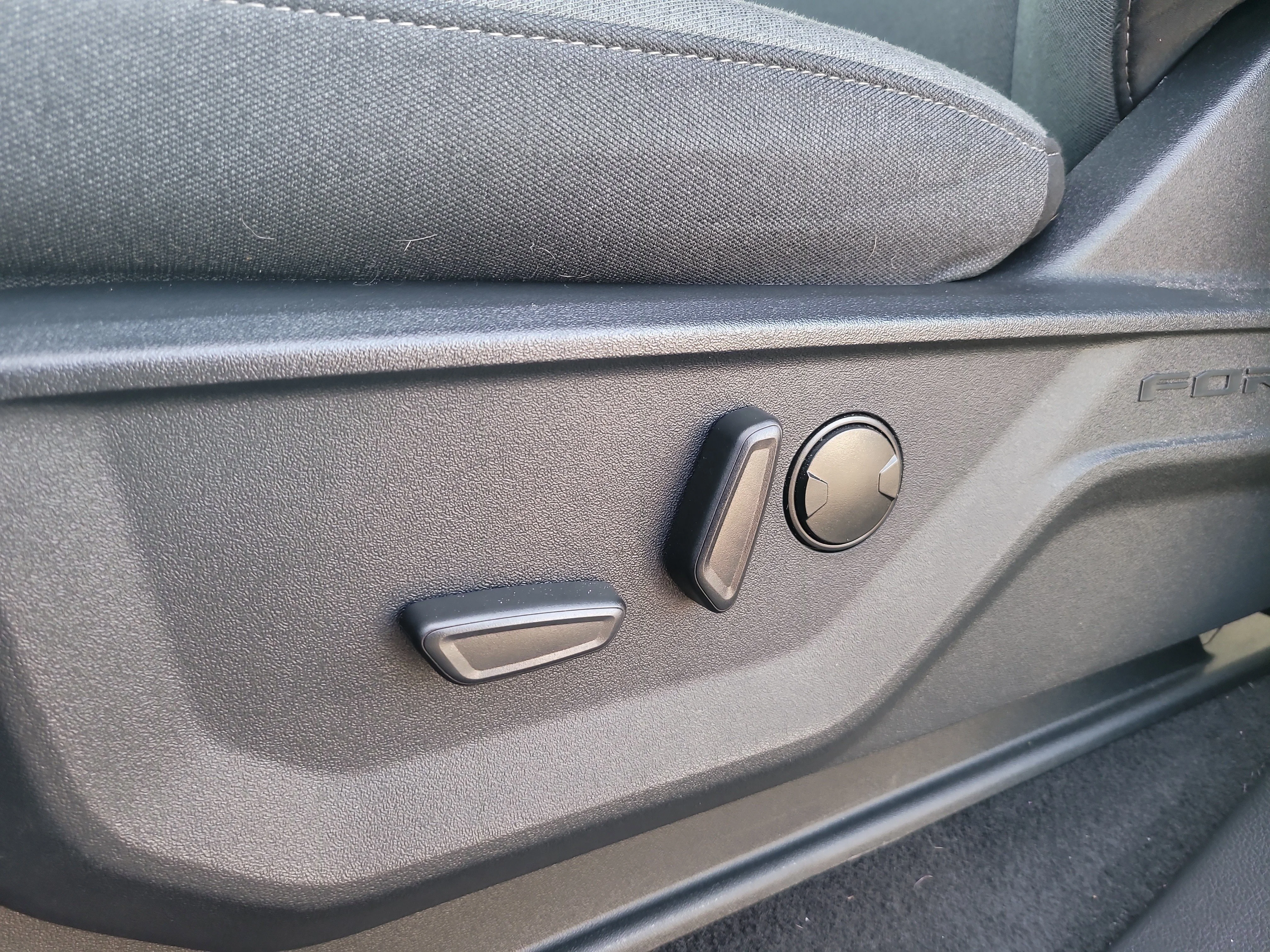Used 2024 Bronze Metallic Ford XLT image 19