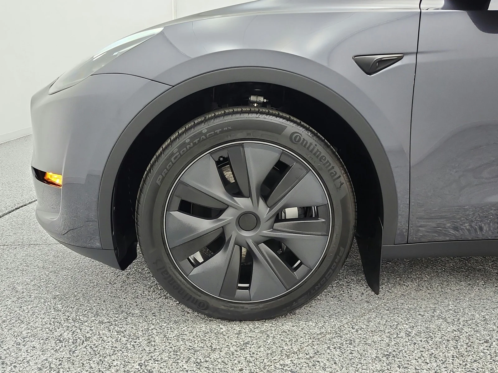Used 2024 Stealth Grey Tesla Long Range AWD image 17