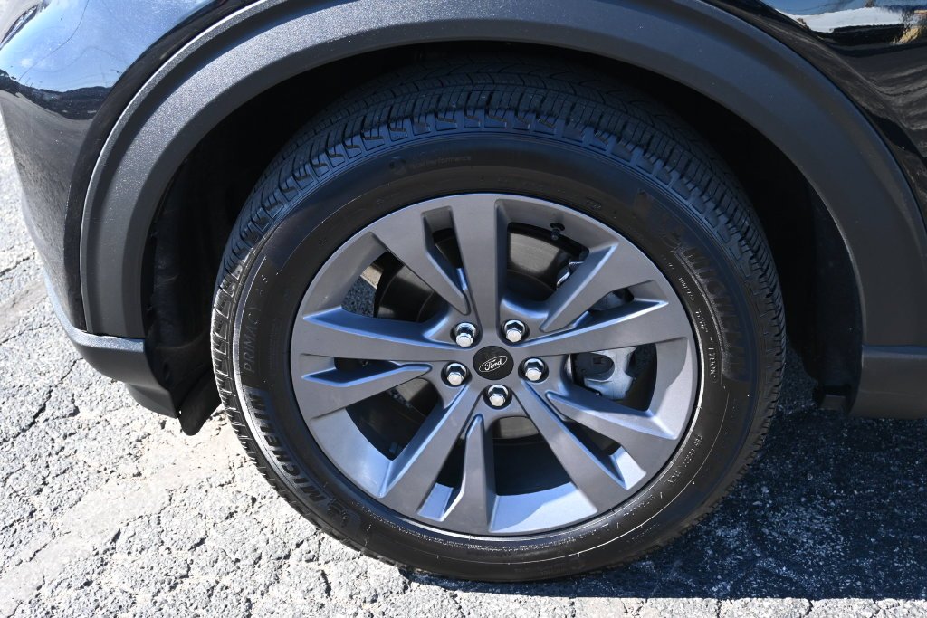 Certified Used 2024 Black Metallic Ford XLT image 14