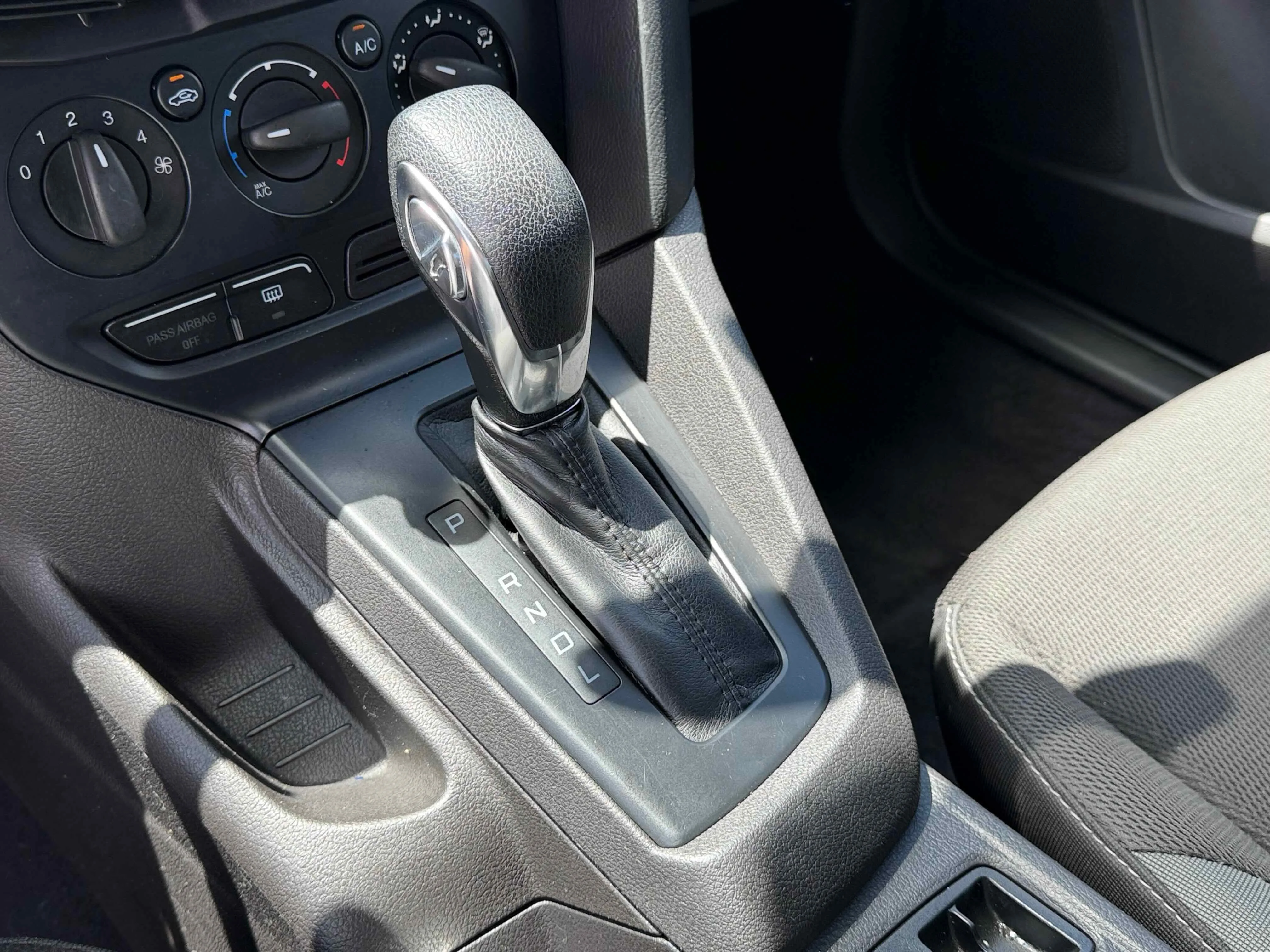 Used 2013 Ingot Silver Ford S image 20