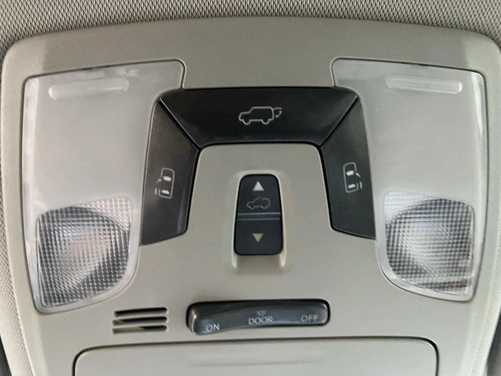 Used 2017 Predawn Gray Mica Toyota XLE image 23