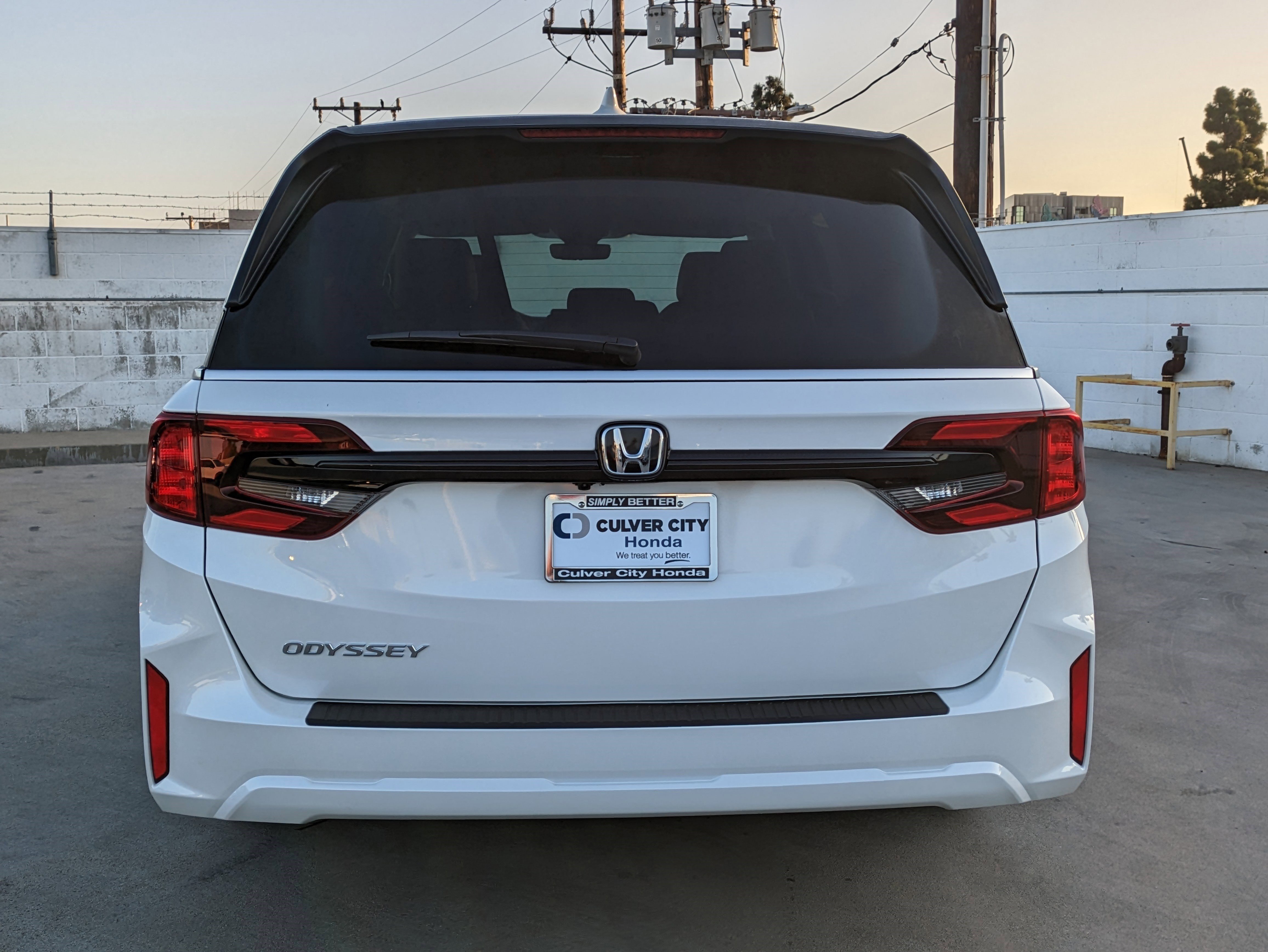 New 2026 Platinum White Pearl Honda EX-L image 4