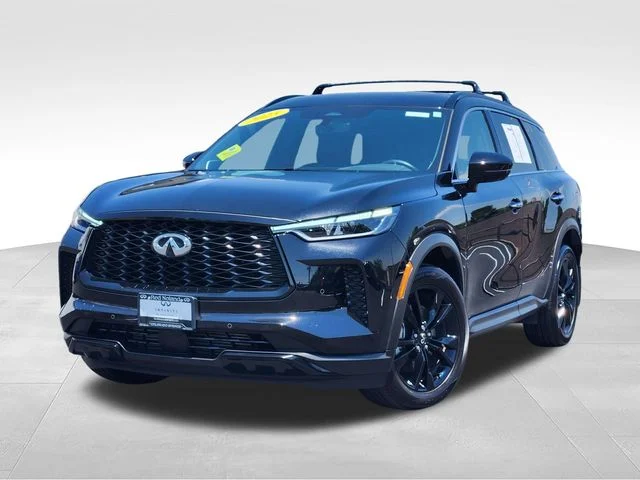 Certified Used 2025 Mineral INFINITI LUXE image 1