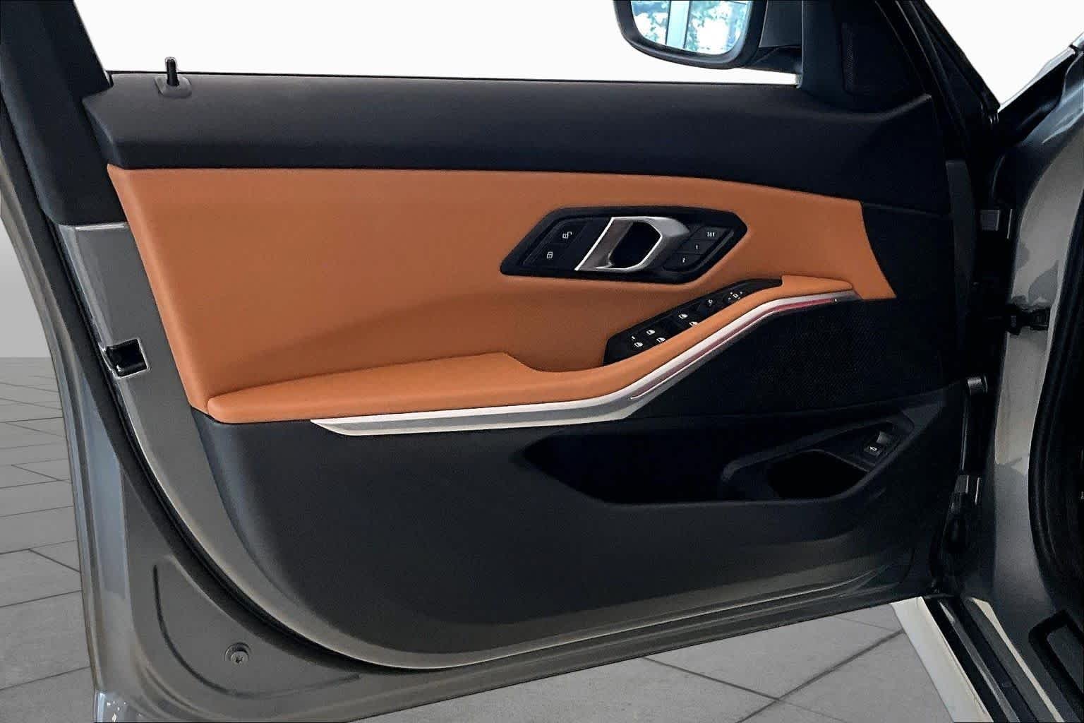 Used 2025 Skyscraper Grey Metallic BMW 330i image 19