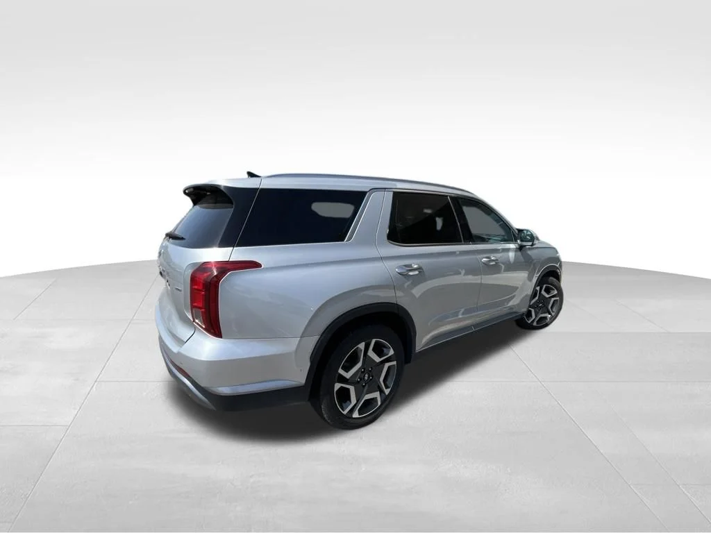 Used 2024 Silver Hyundai SEL image 22