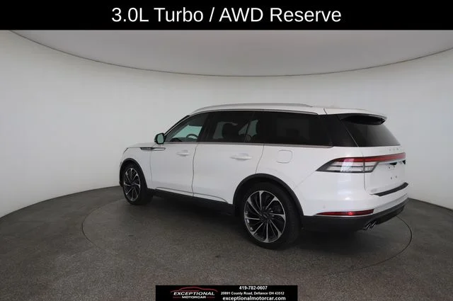 Used 2020 White Lincoln Reserve image 10