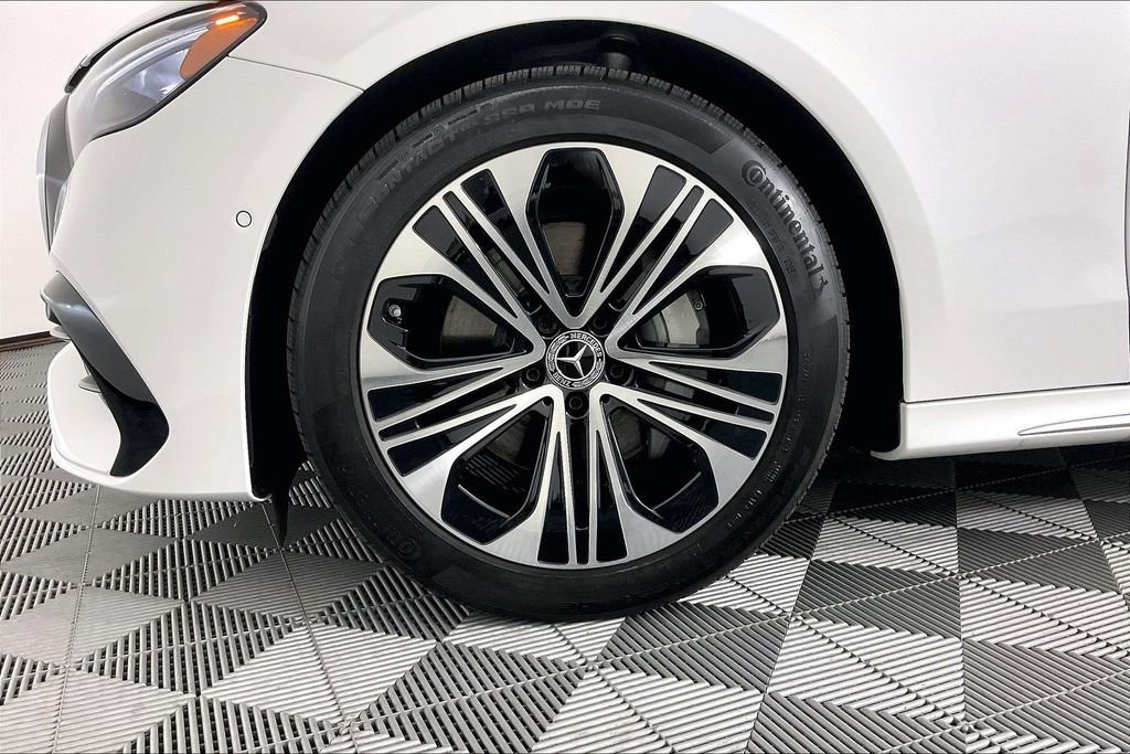2026 Mercedes-Benz E-Class E350 - Photo 8