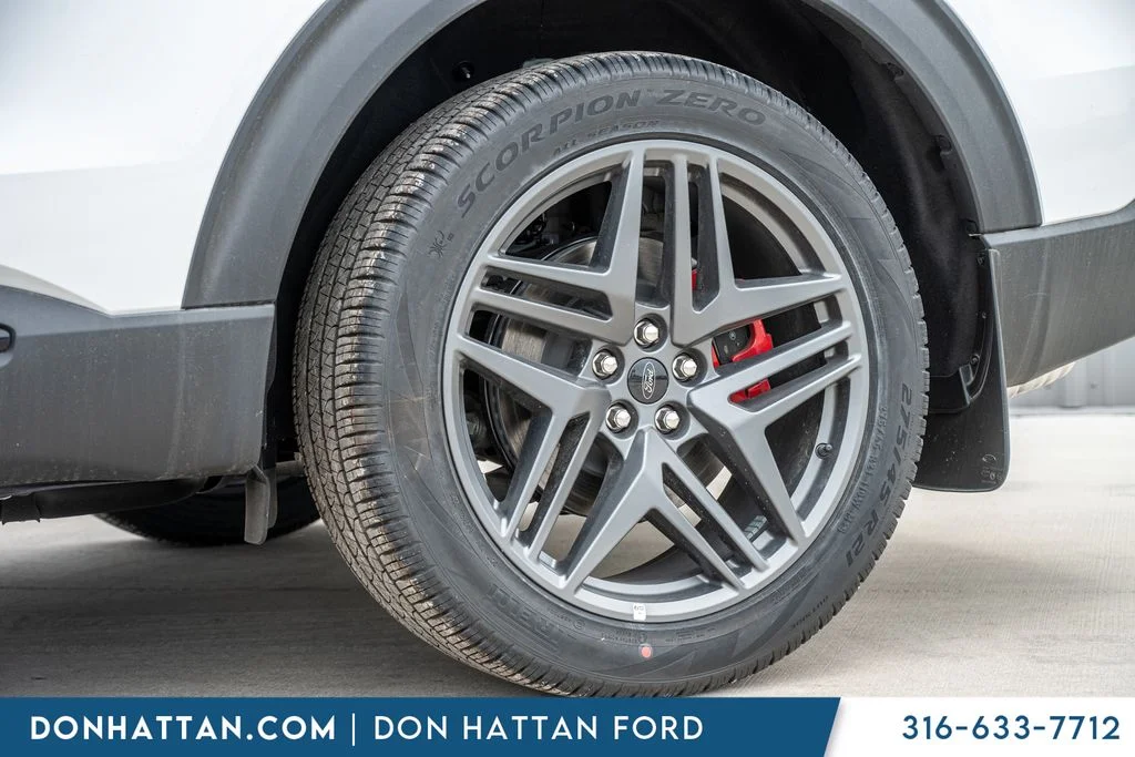 New 2026 Star White Metallic Tri-Coat Ford ST image 46
