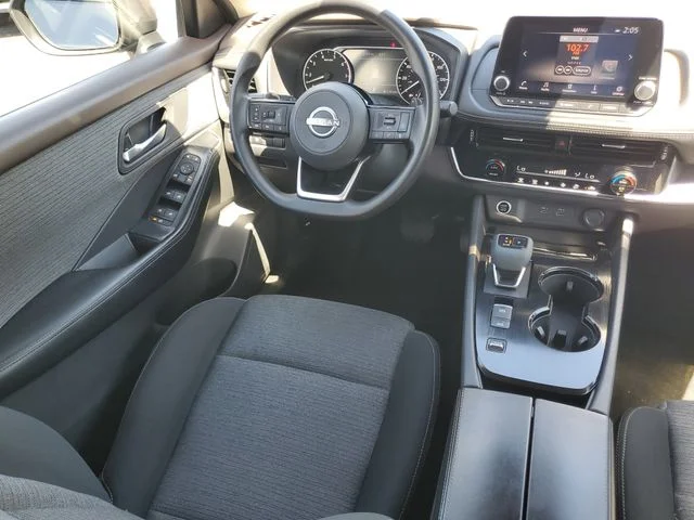 Used 2022 Gray Nissan SV image 15