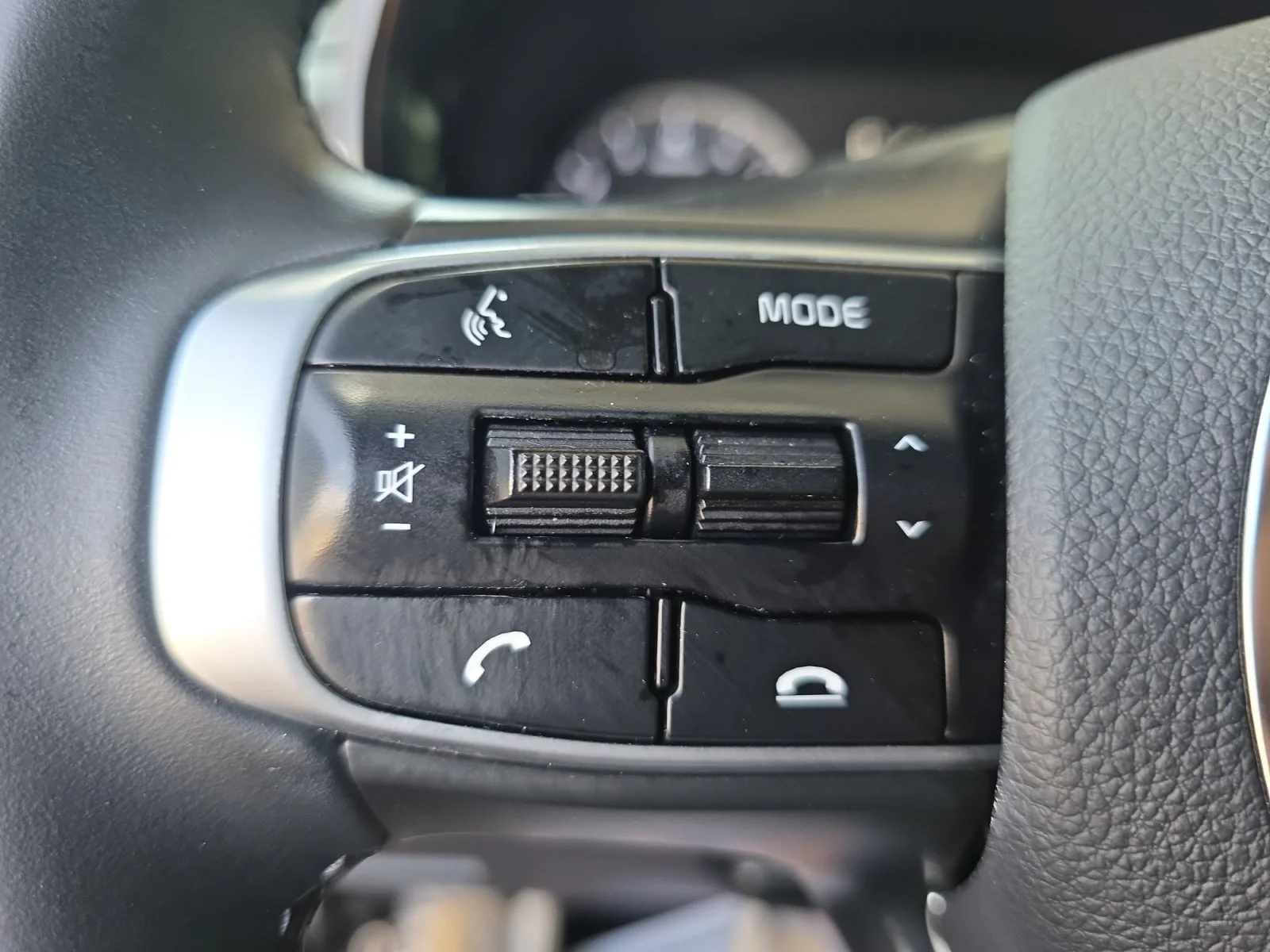 Used 2021 Passion Red Kia GT image 25