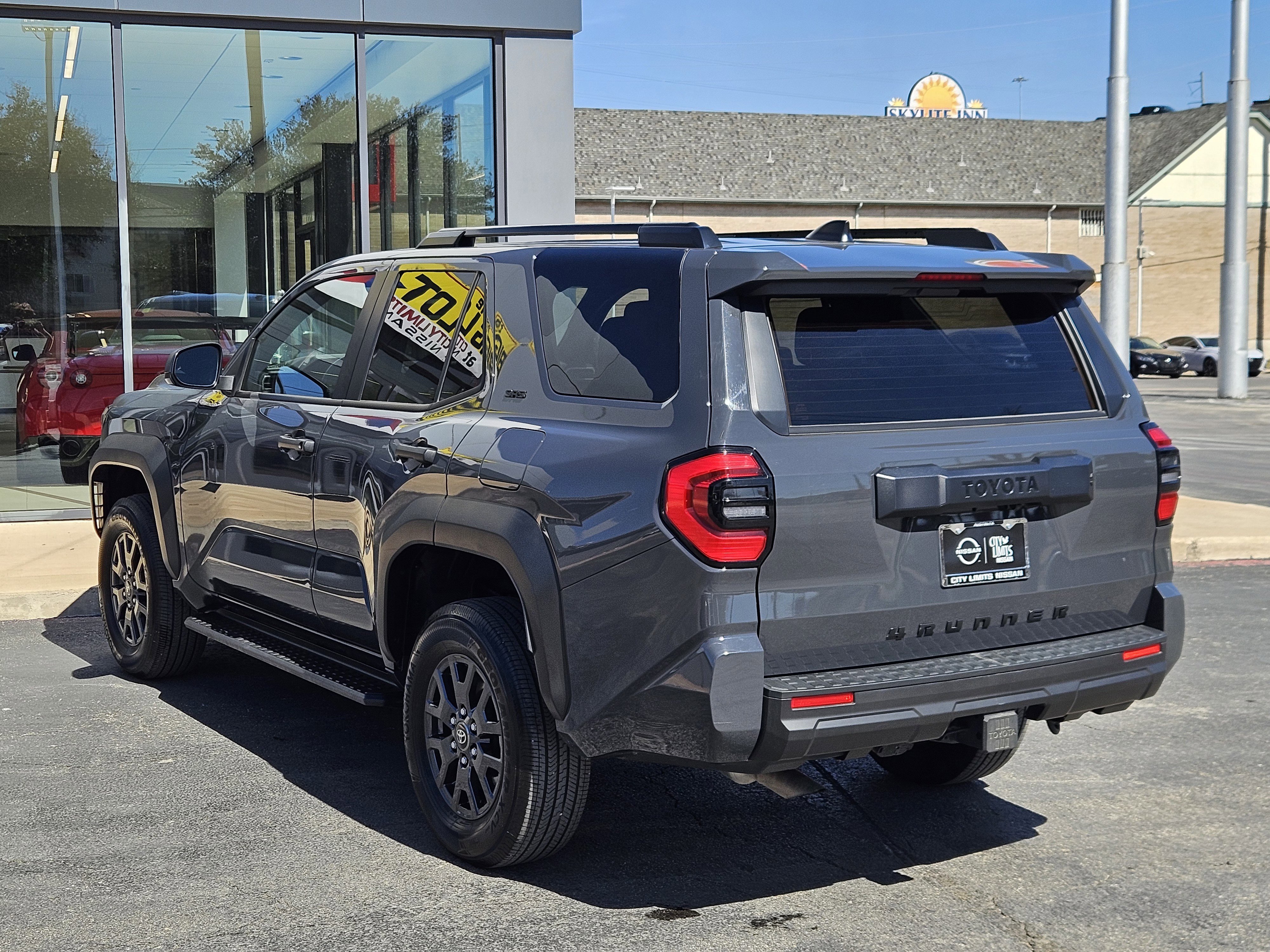 Used 2025 Underground Toyota SR5 image 5