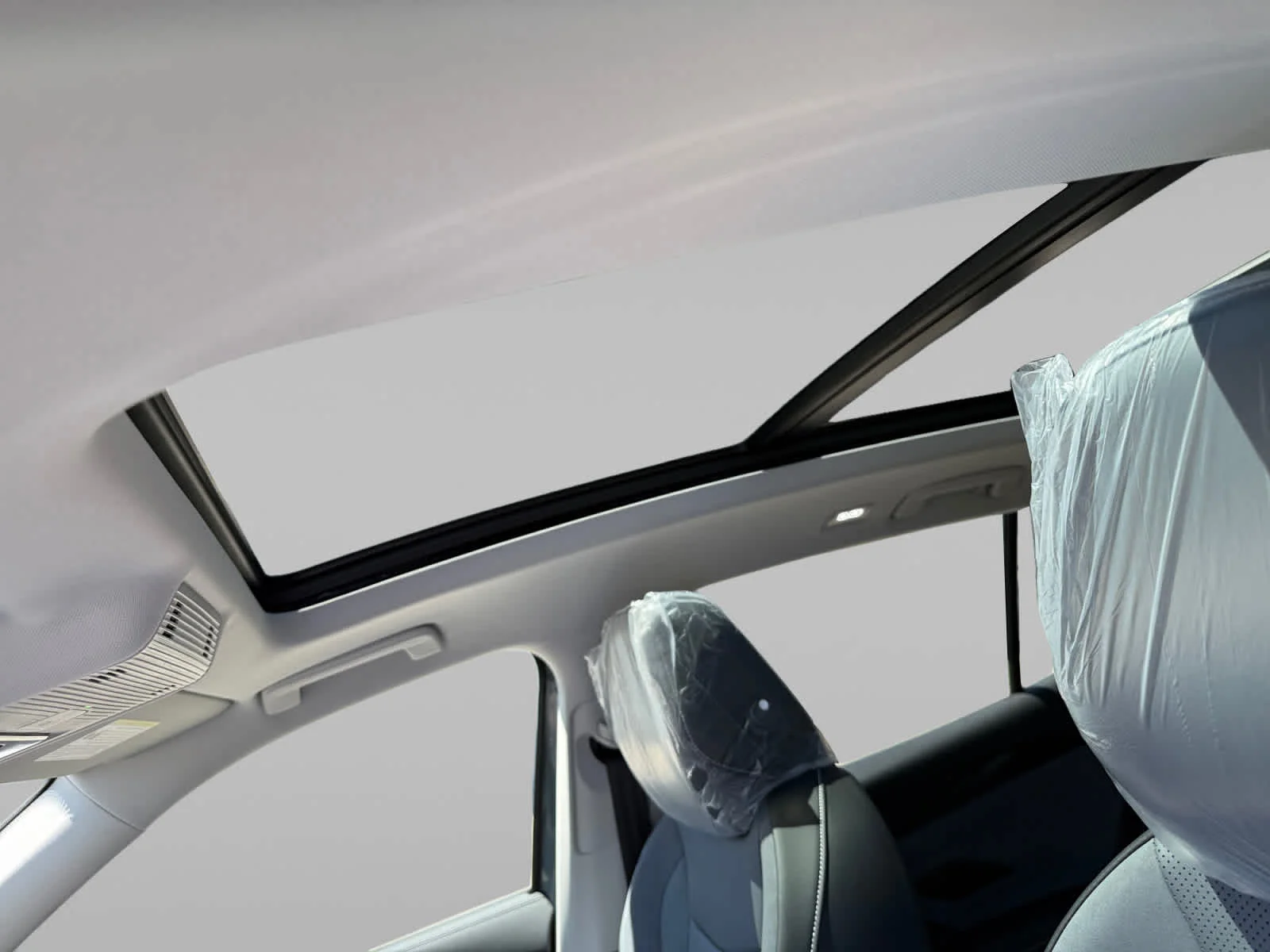 New 2026 Platinum Gray Metallic Volkswagen SE image 12