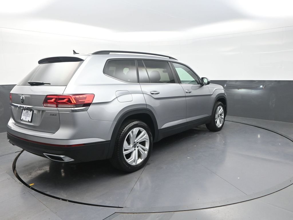 Used 2023 Silver Volkswagen 2.0T SE w/Technology image 11