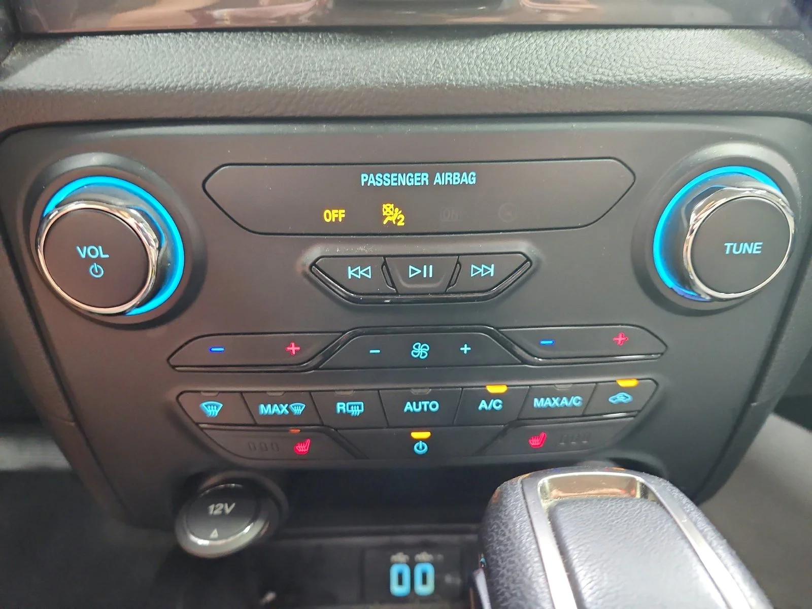 Used 2021 Black Ford Lariat image 17