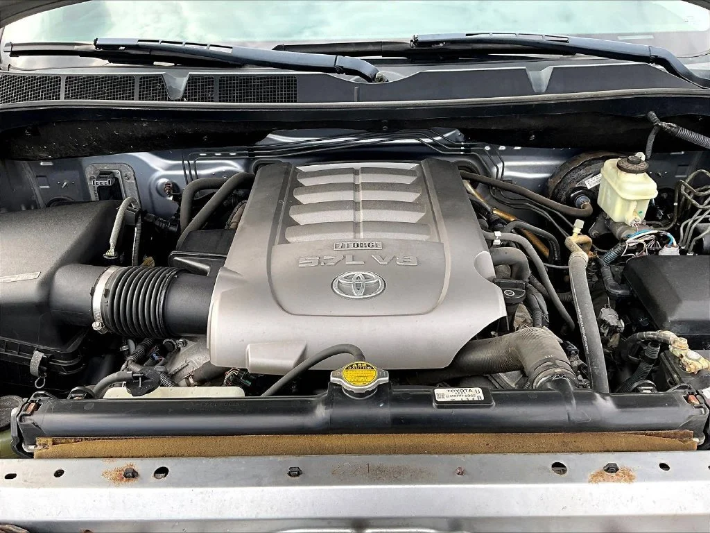 Used 2009 Silver Toyota SR5 image 31