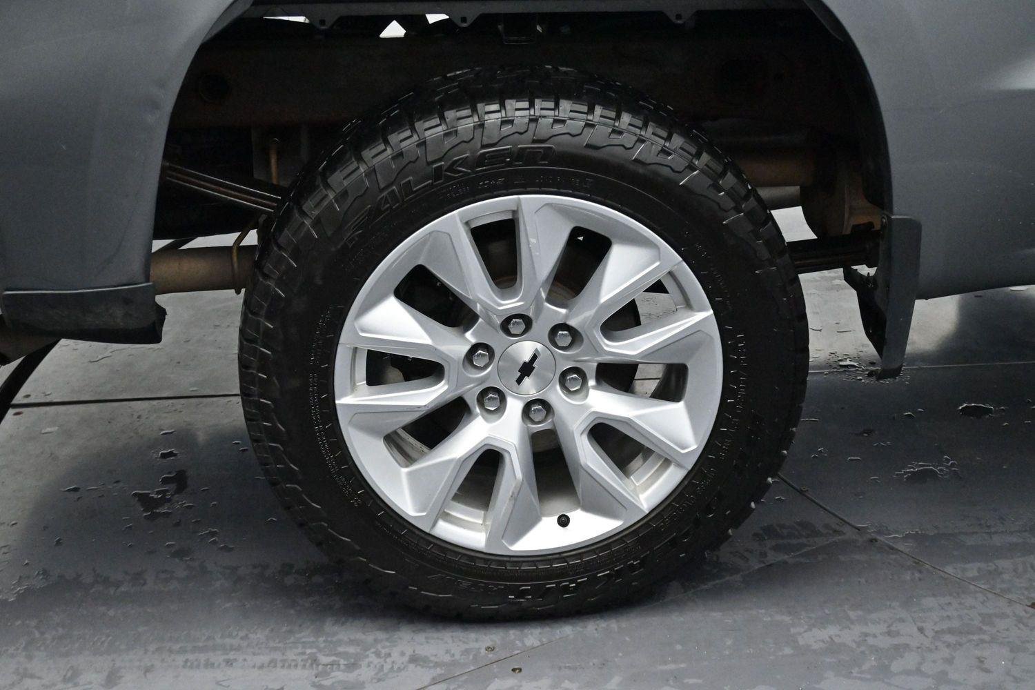 Used 2021 SATIN STEEL METALLIC Chevrolet Custom image 33