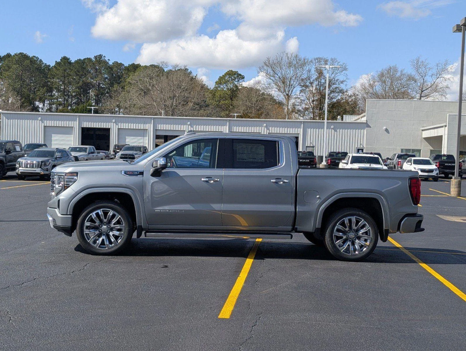 2026 GMC Sierra 1500 Denali - Photo 7