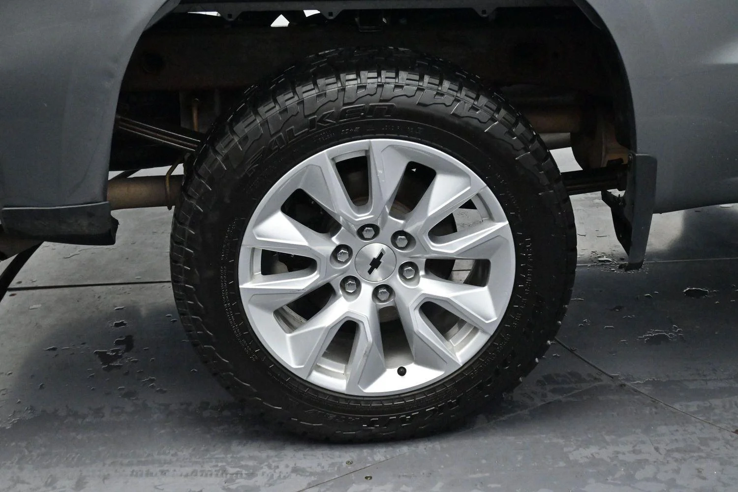 Used 2021 SATIN STEEL METALLIC Chevrolet Custom image 33