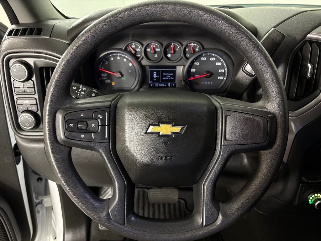 Used 2023 White Chevrolet Custom image 22