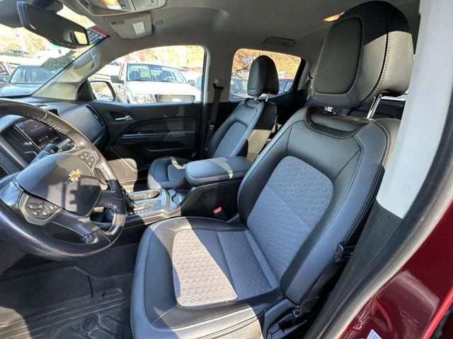 Used 2019 Red Chevrolet Z71 image 15