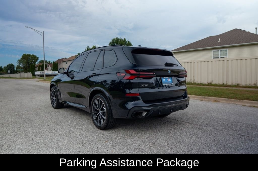 Used 2026 Carbon Black Metallic BMW xDrive40i image 4
