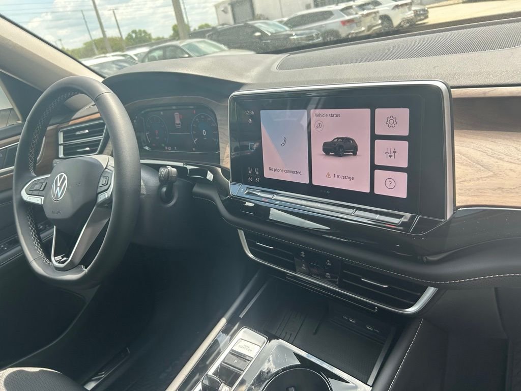 New 2026 White/off-white Volkswagen 2.0T SE w/Technology image 34