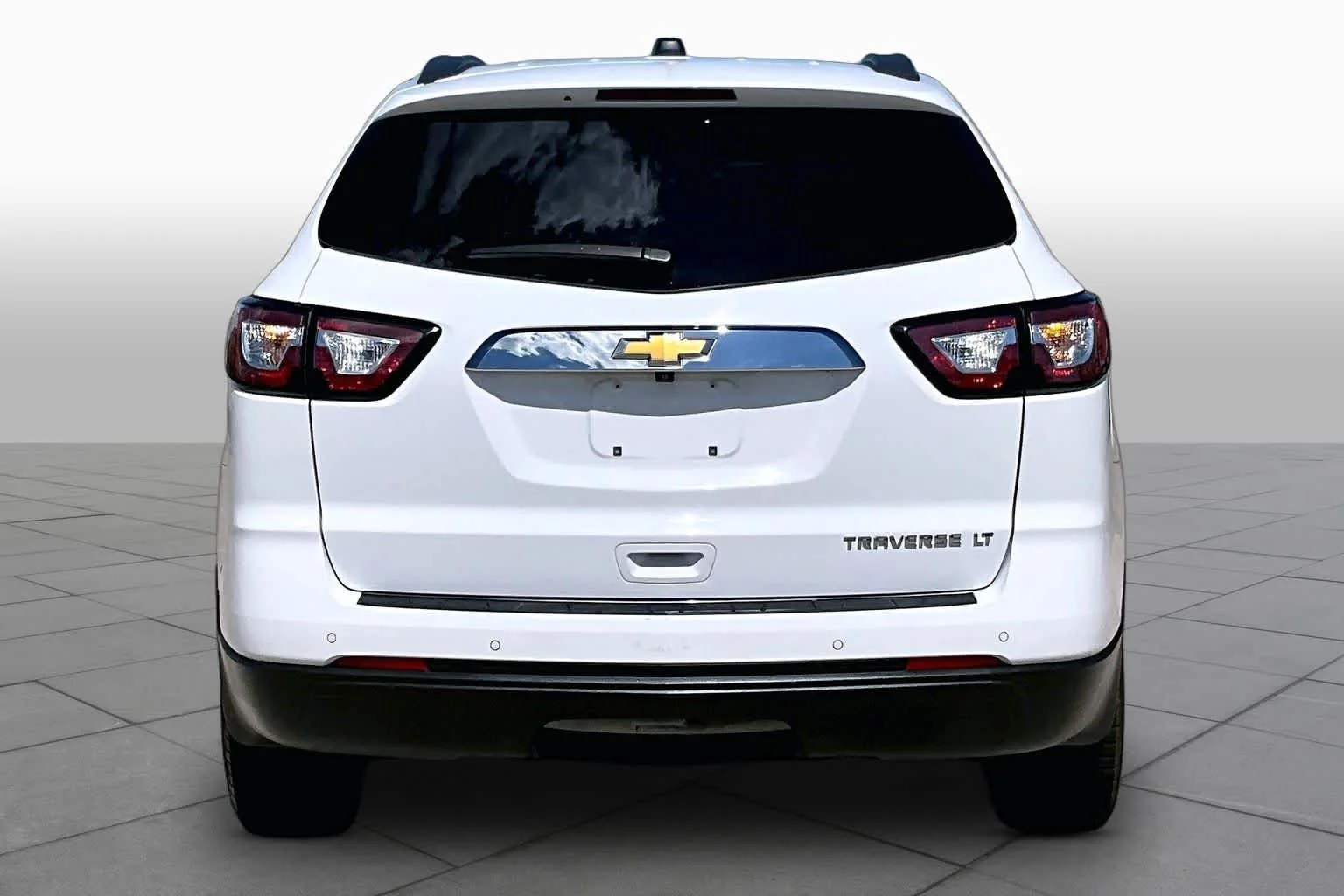 Used 2016 Summit White Chevrolet LT image 5
