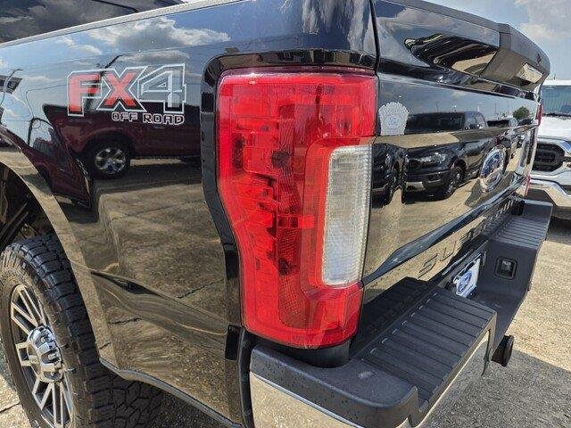Used 2019 Agate Black Metallic Ford LARIAT image 29