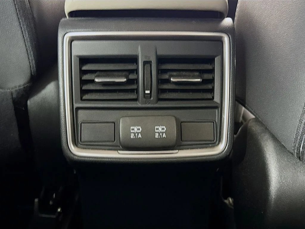 Used 2019 Green Subaru Premium image 31