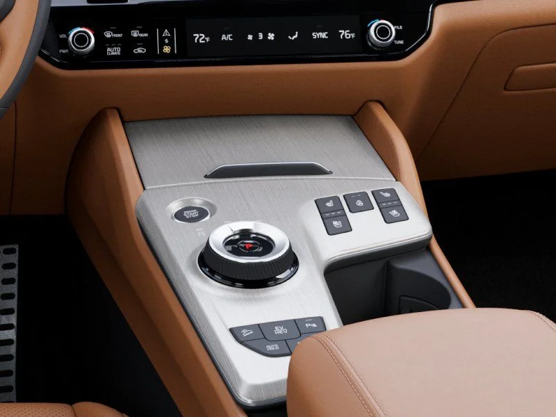 New 2026 Snow White Pearl Kia X-Line Prestige image 23