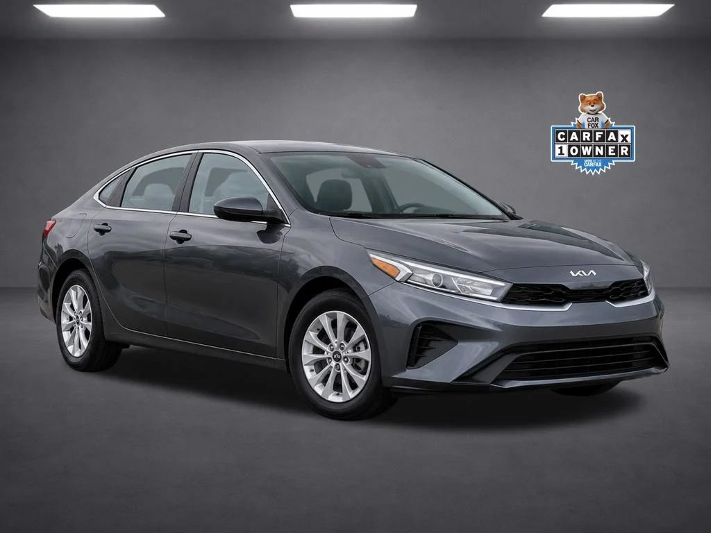 2023 Kia Forte LXS AT's photo