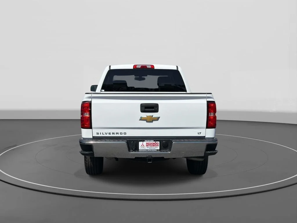 Used 2018 Summit White Chevrolet LT image 7