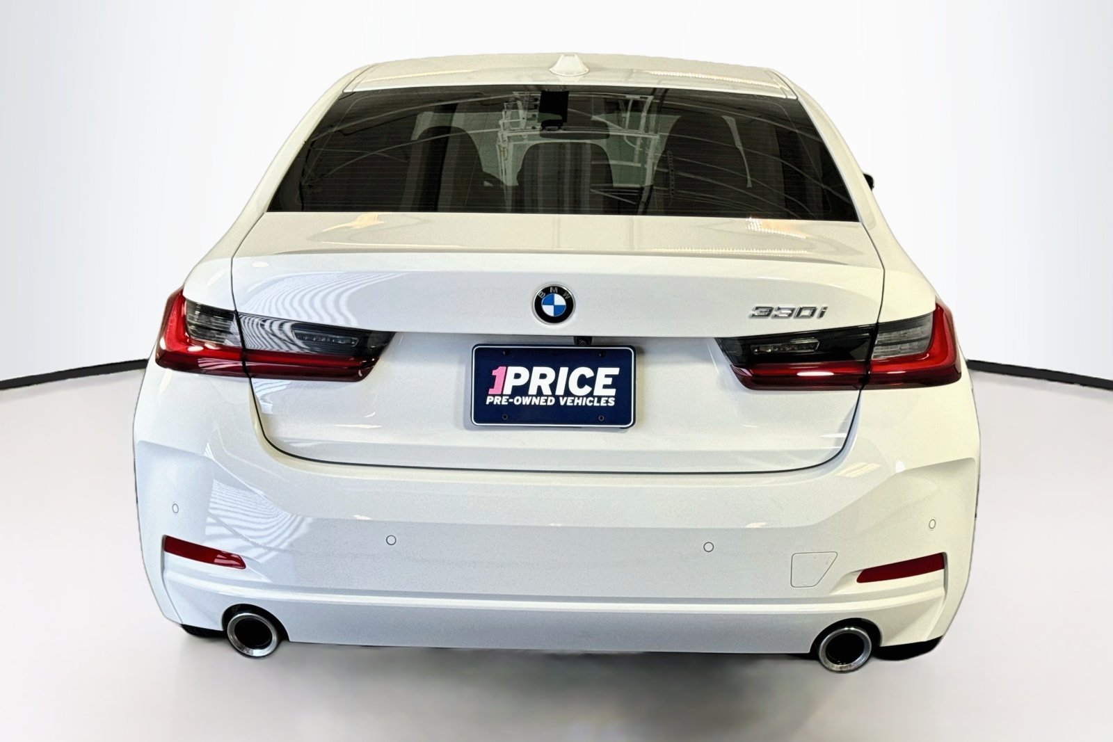 Used 2023 Alpine White BMW 330i image 6