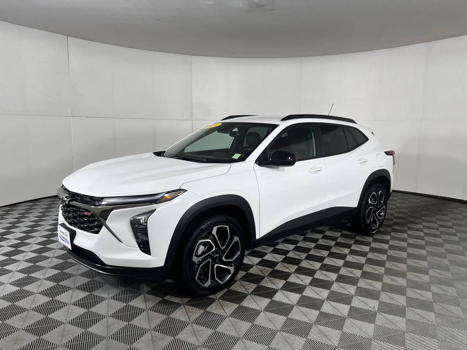 New 2026 Summit White Chevrolet 2RS image 39