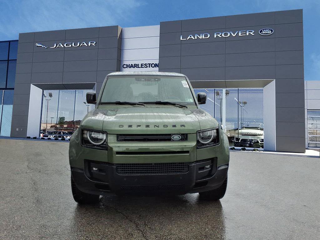 New 2026 Woolstone Green Metallic Land Rover X-Dynamic SE image 8