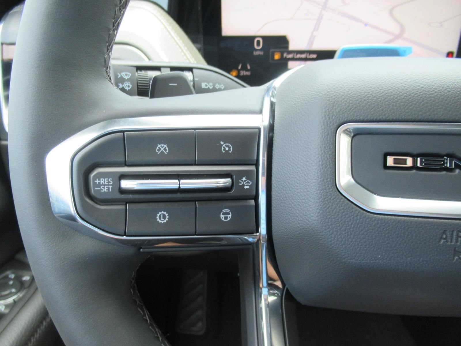 2026 GMC Yukon Denali - Photo 28