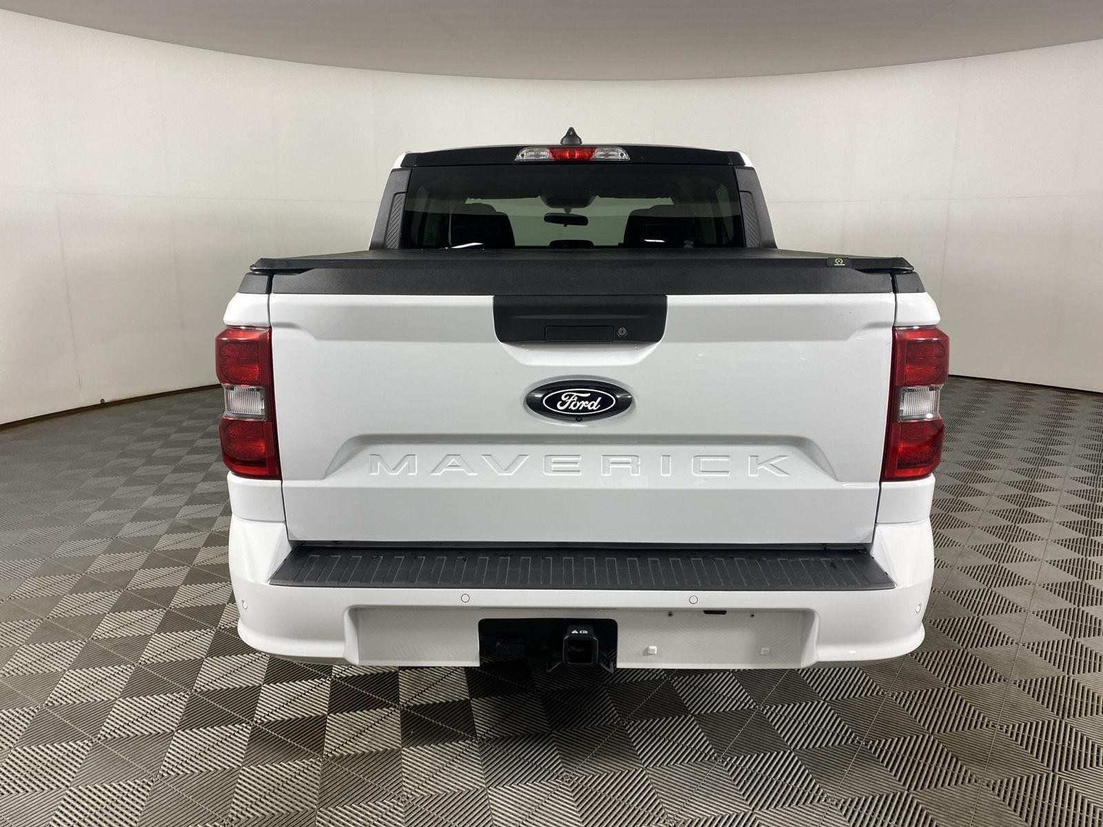 Used 2025 Oxford White Ford Lobo image 16