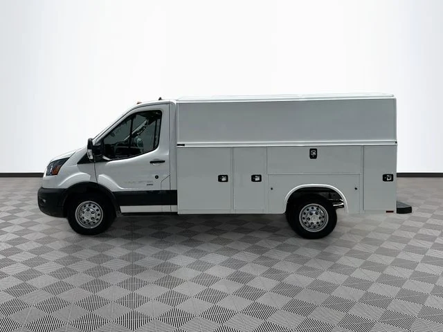 New 2025 Oxford White Ford Base image 3