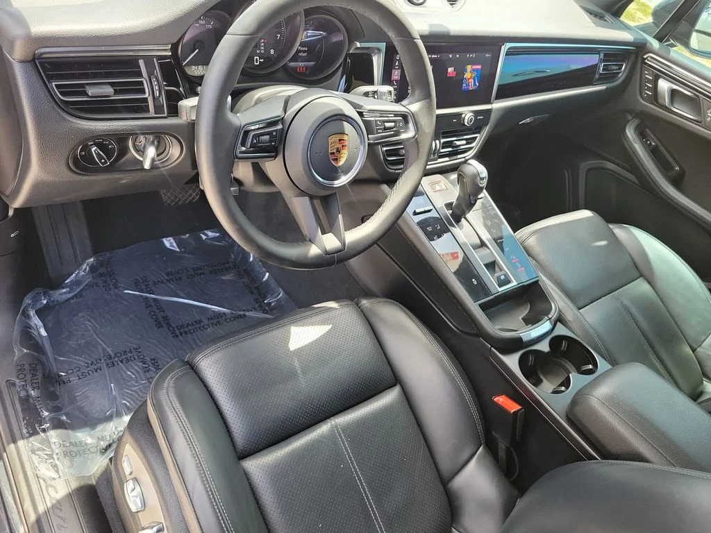 Used 2023 Chalk Porsche T image 13