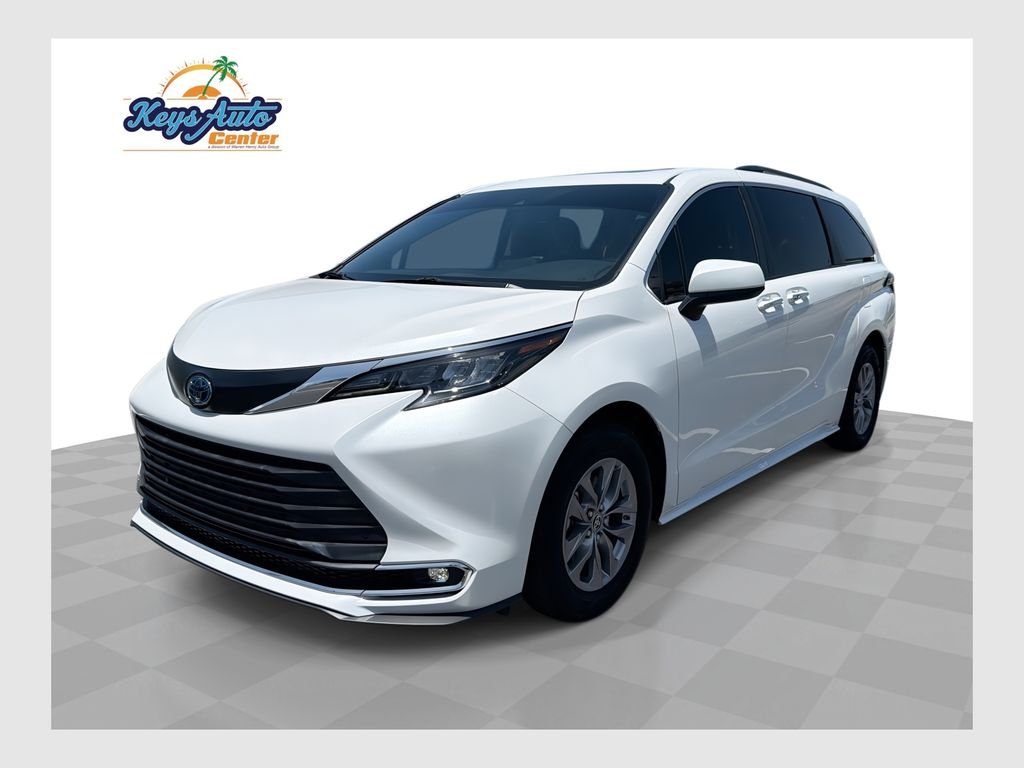 2024 Toyota Sienna XLE
