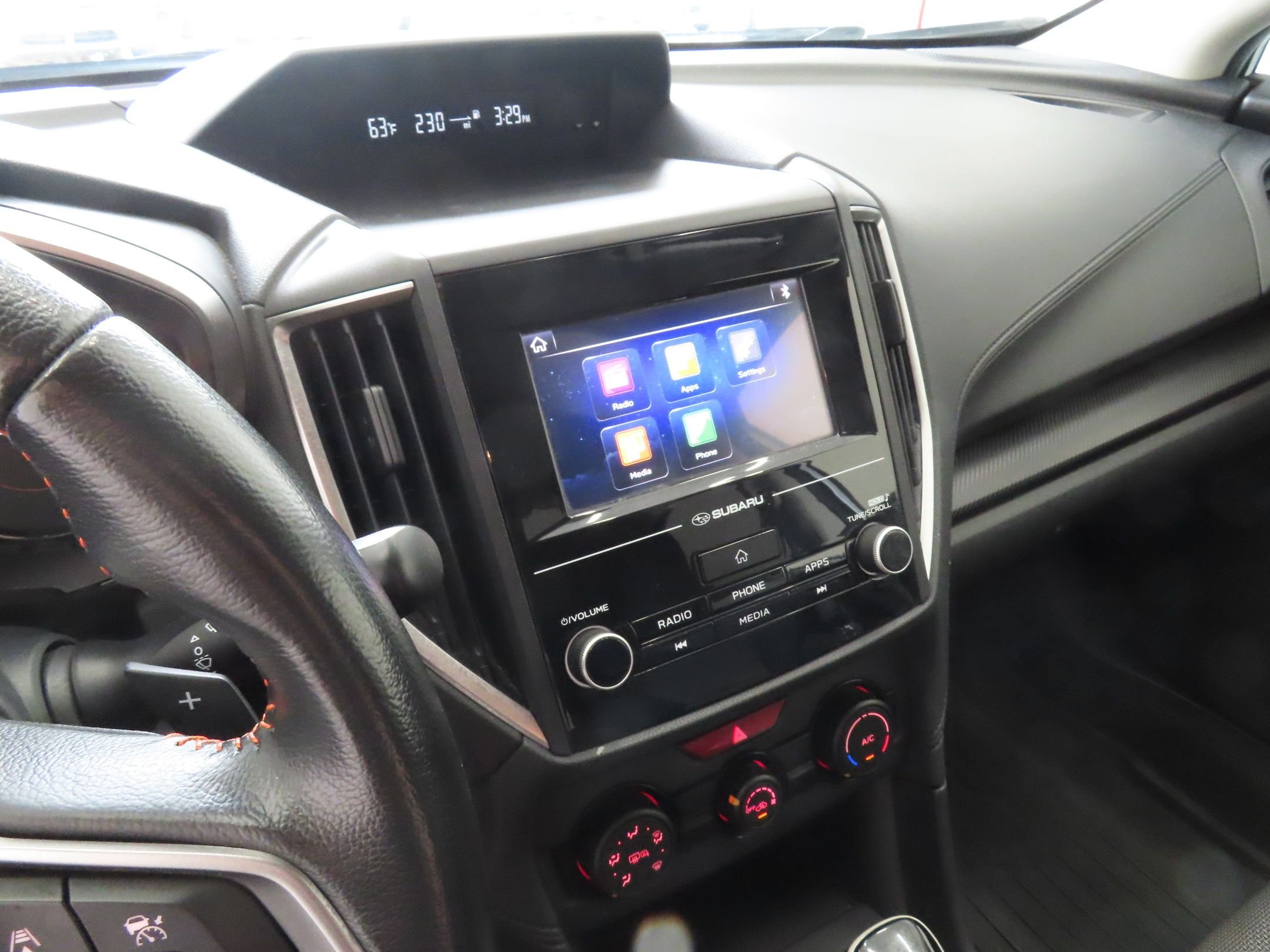 Used 2018 Silver Subaru 2.0i Premium image 15