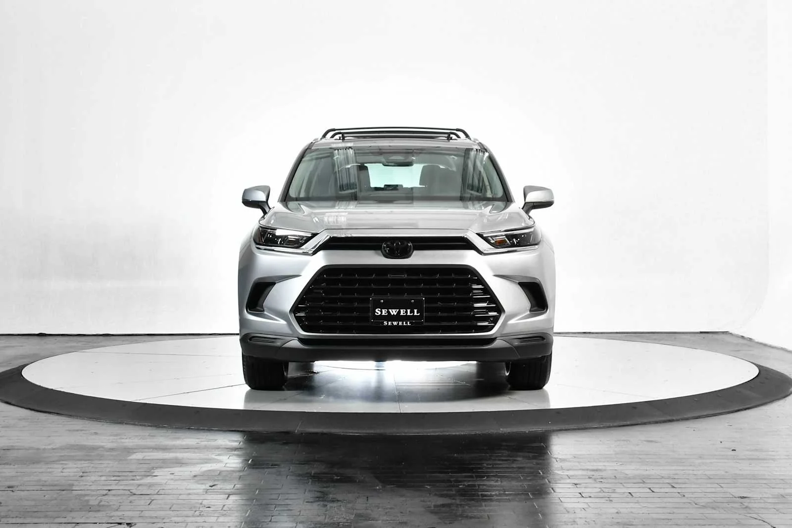 Used 2025 Celestial Silver Metallic Toyota Hybrid XLE image 9