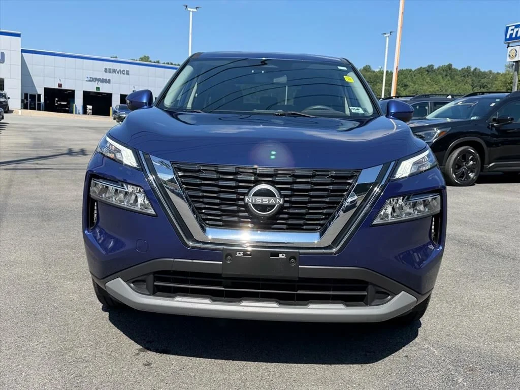Used 2023 Blue Nissan SV image 16