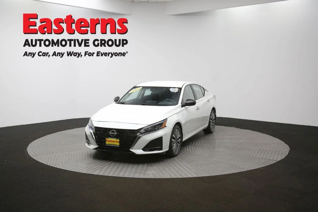 Used 2024 White Nissan 2.5 SV image 53