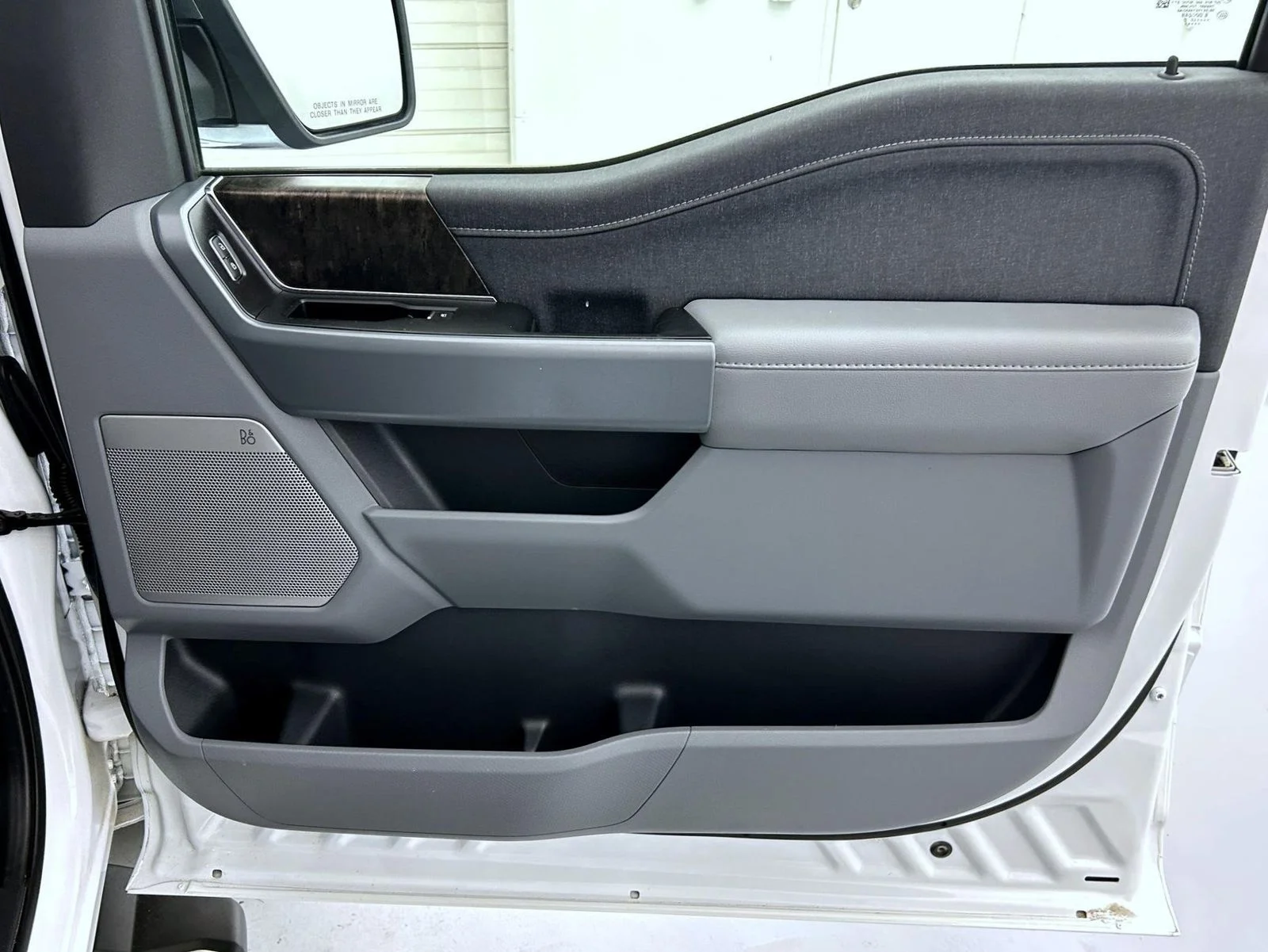 Used 2022 White Ford Lariat image 16