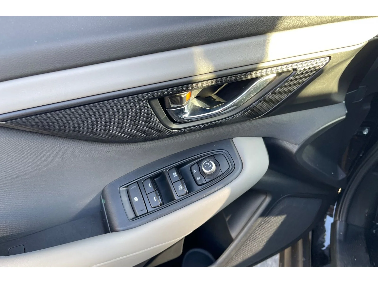 Used 2025 CRYSTAL BLACK SIL Subaru Premium image 11