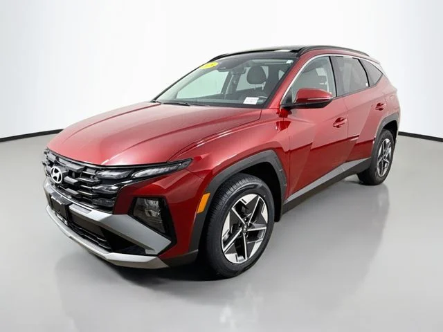Used 2025 Red Hyundai SEL Convenience image 3