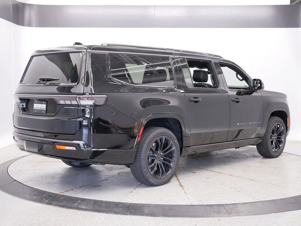 New 2026 High Gloss Black Jeep Summit Reserve image 6