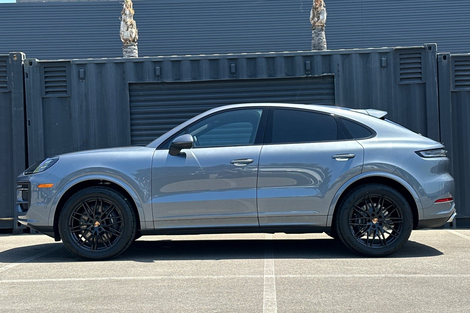 New 2026 Vanadium Grey Metallic Porsche Coupe image 2