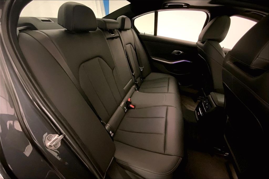 Used 2022 Mineral Grey Metallic BMW 330i xDrive image 15